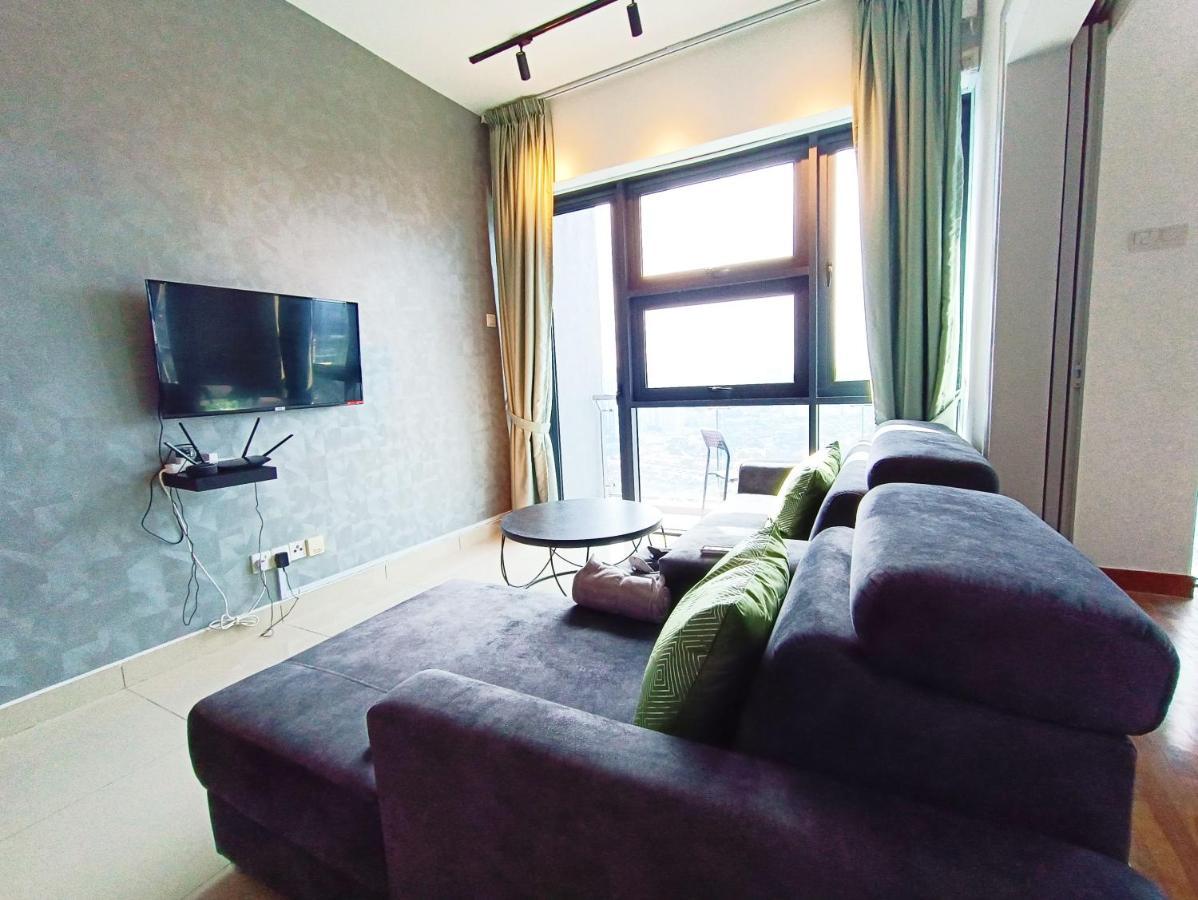 Netflix # Sky Suite Near Jaya One By Salaam Suites, 2 Pax Петалинг Джая Екстериор снимка